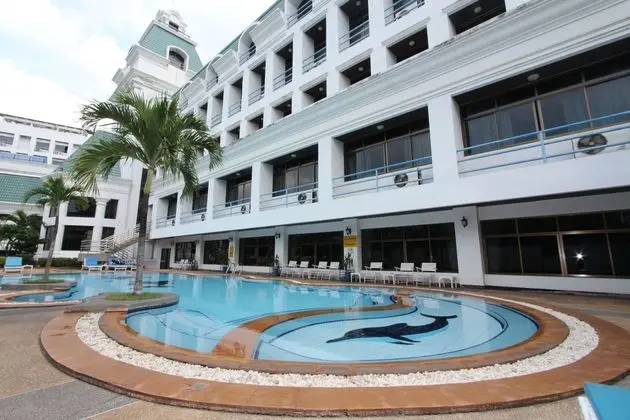 Camelot Hotel Pattaya - Havuz