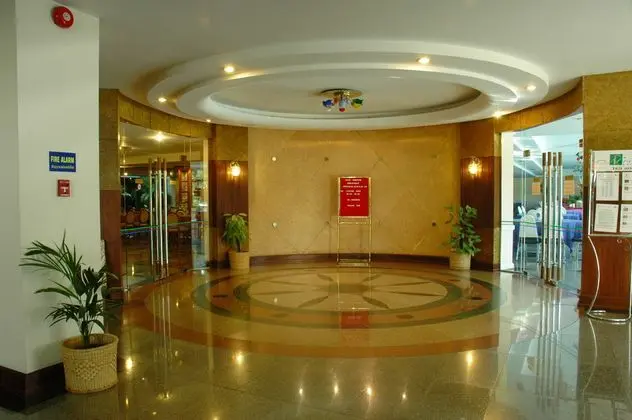 Camelot Hotel Pattaya - Yeme / İçme