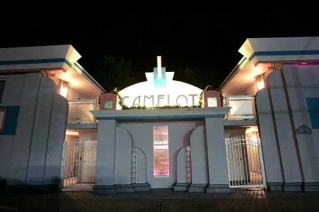 Camelot Resort By TRS Inc 