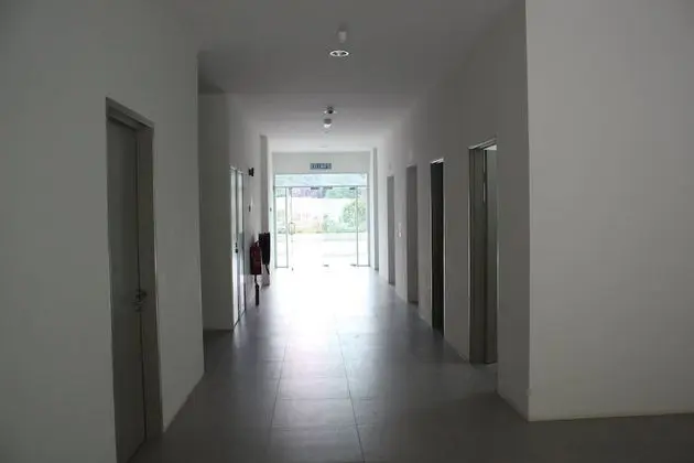 Cameron Strawberry Residence - Lobi