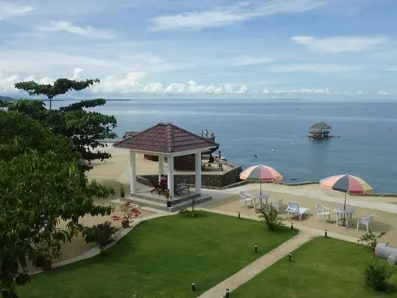 Camotes Flying Fish Resort
