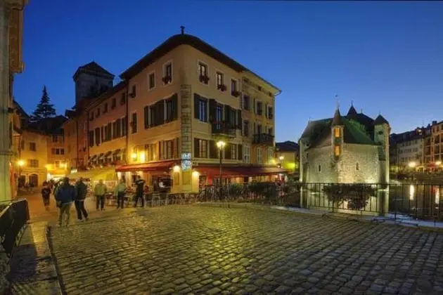 Campanile Annecy Centre - Gare - Dış Mekan