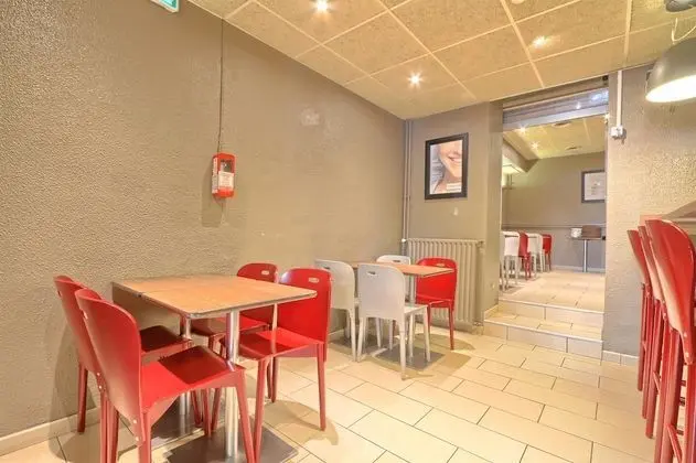 Hotel Campanile Paris Ouest - Boulogne - Lobi