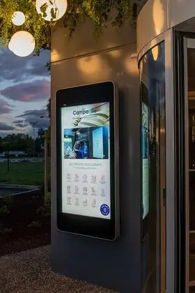 Campanile Smart Lyon Est - Eurexpo Bron Aviation - Dış Mekan