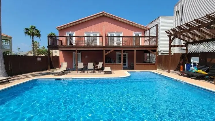 Campeche Triplex Unit B - Havuz