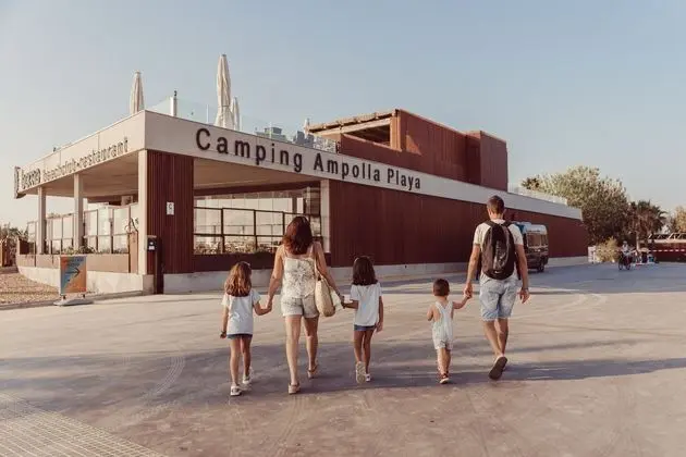 Camping Ampolla Playa - Dış Mekan