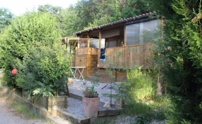 Camping Besalu