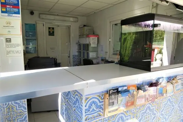 Camping & Bungalow Cueva Negra - Lobi