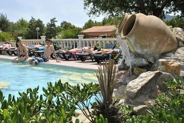 Camping de Pujol - Havuz