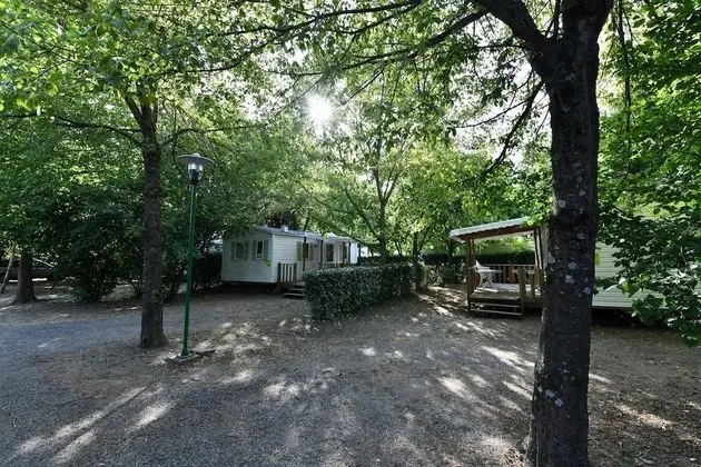 Camping Domaine du Cros d'Auzon - Dış Mekan