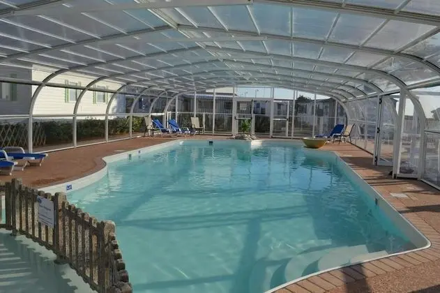 Camping du Bord de Mer - Havuz
