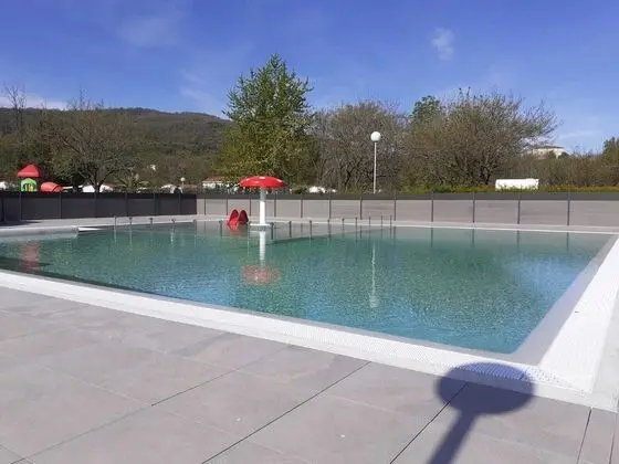 Camping du Lac - Havuz