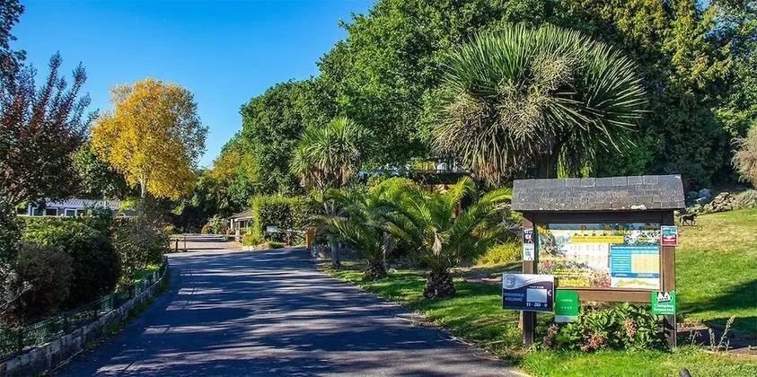 Camping du Manoir de Penn ar Ster - Dış Mekan