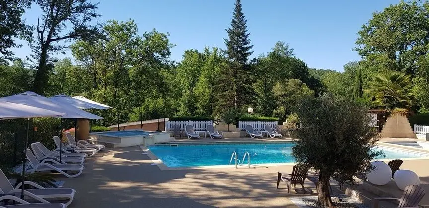 Camping Et Village Vacances La Cheneraie - Havuz