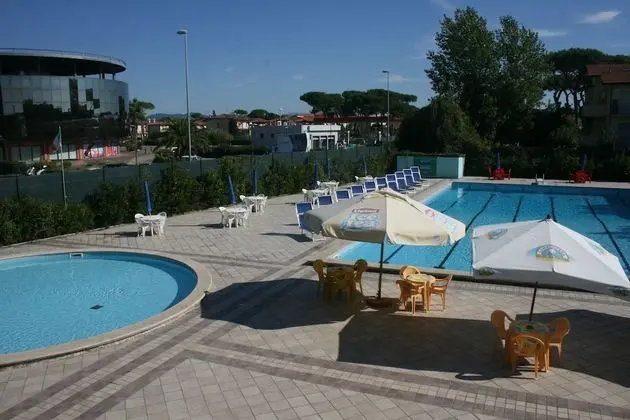 Camping Village Versilia Mare - Havuz