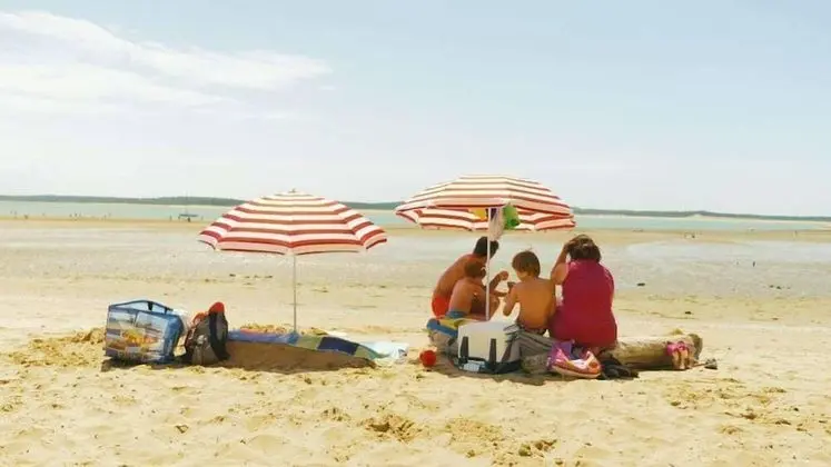 Camping Huttopia Oleron Les Pins - Plaj
