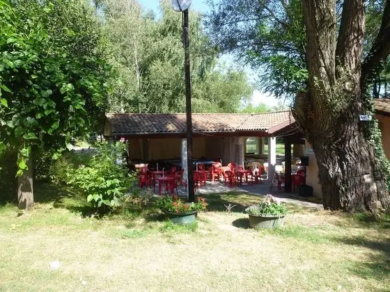 Camping La Bastide - Yerinde Yemek