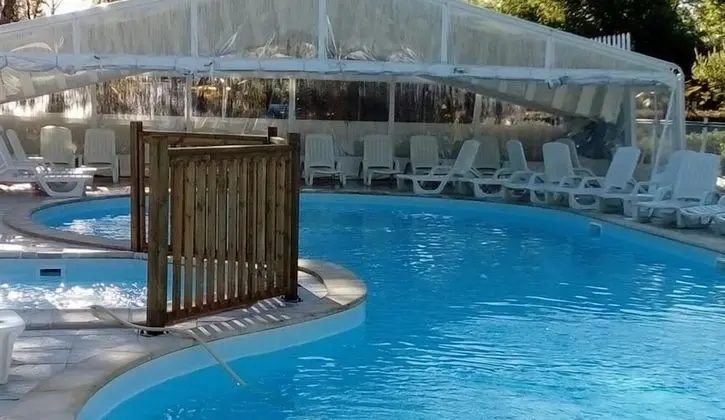 Camping La Cailletiere - Mobil-Home - Havuz