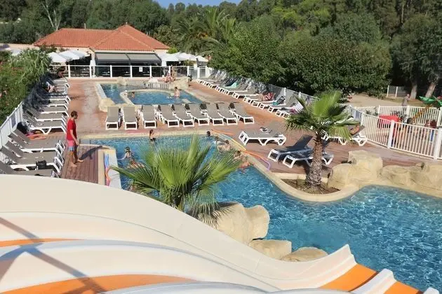 Camping La Pinède