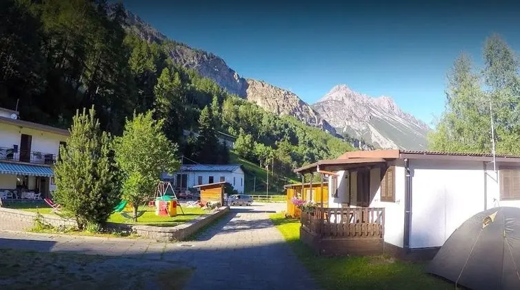 Camping Hotel La Pineta