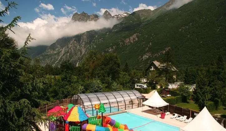 Camping le Chateau de Rochetaillée