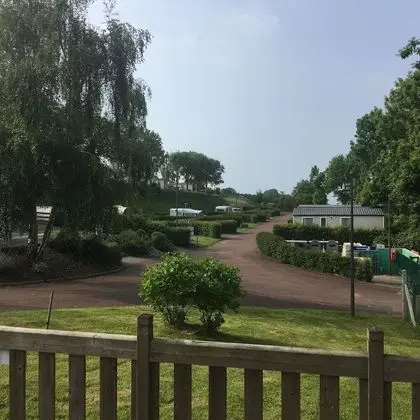Camping Le Mont Joli Bois - Lobi