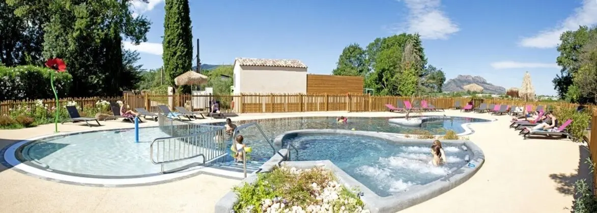 Camping Le Moulin des Iscles - Havuz