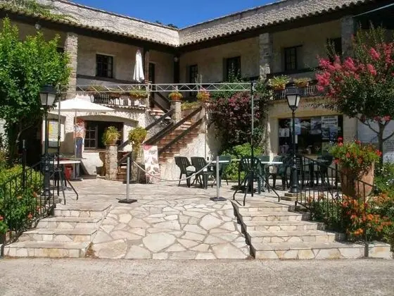 Camping Le Moulin des Iscles - Yerinde Yemek