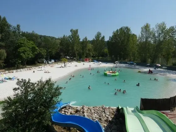 Camping Le Plan d'Eau Saint Charles