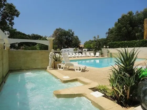 Camping les Acacias - Havuz
