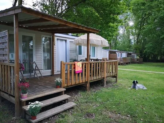 Camping Les Berges de la Dordogne - Dış Mekan