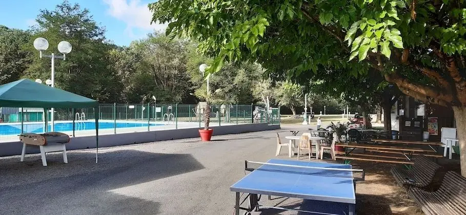 Camping Les Berges du Célé - Yerinde Yemek