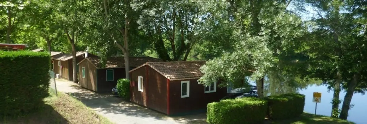 Camping les Bo-Bains - Dış Mekan