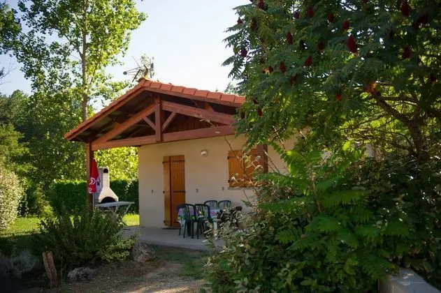 Camping Les Lacs de Courtes - Chalets - Dış Mekan