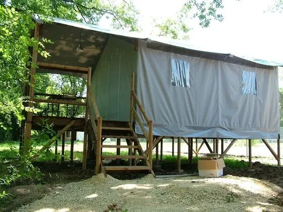 Camping Les Vignes - Oda