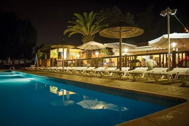 Camping l'Oasis et le California - Havuz