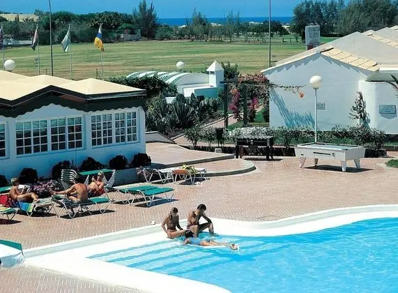 Campo Golf Bungalows - Havuz