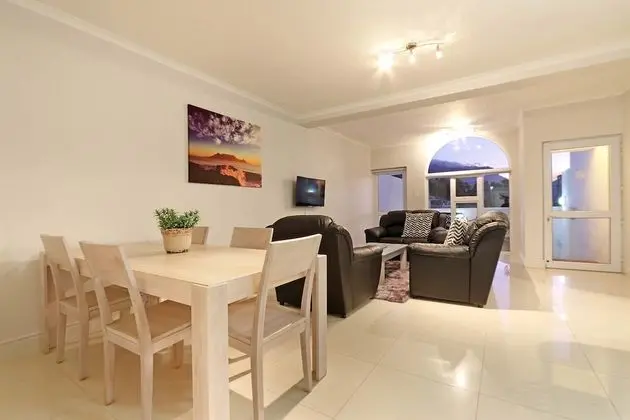 Camps Bay Beach Apartment - İç Mekan