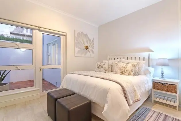 Camps Bay Beach Apartment - Oda