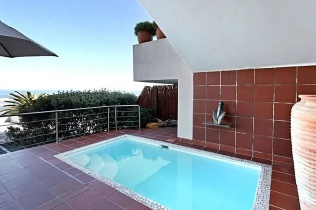 Camps Bay Holiday Apartment With Sea Views and Private Pool CBT Suite - Oda