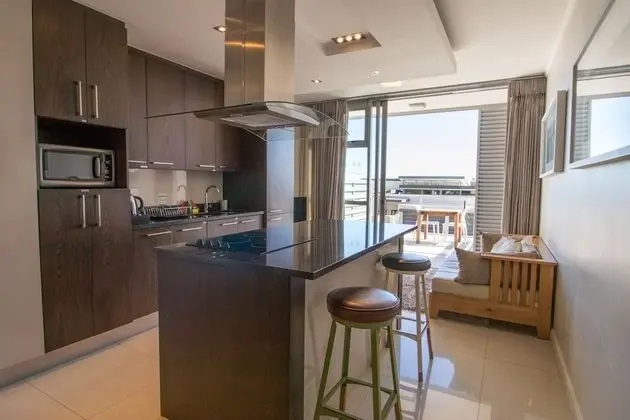 Camps Bay Studio Apartment - Luxurious With Stunning sea View - Oda Düzeni