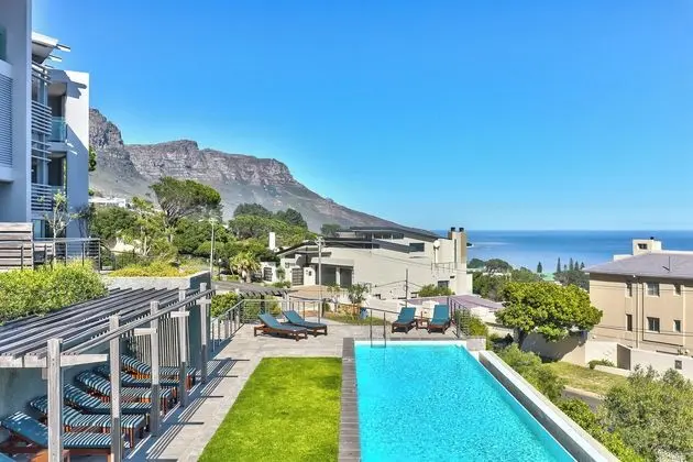 Camps Bay Studio Apartment - Luxurious With Stunning sea View - Öne Çıkan Resim