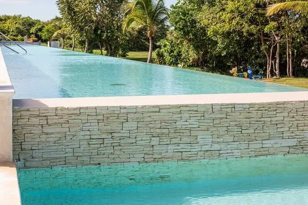 Cana Rock Condos - Havuz