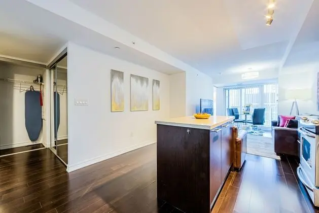 Canada Suites on Bay - Mutfak