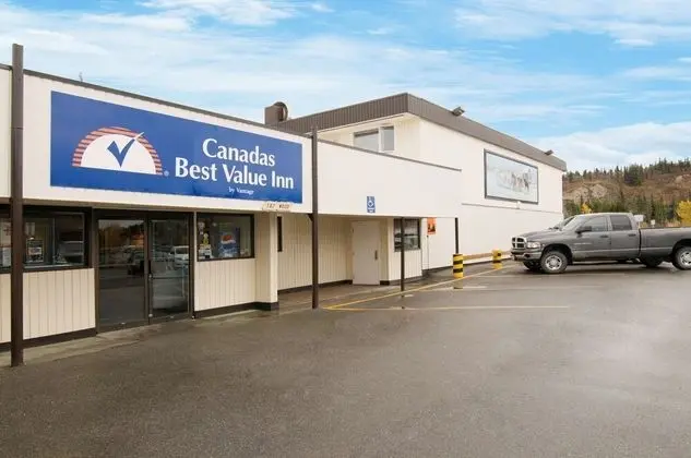 Canadas Best Value Inn River View Hotel - Dış Mekan
