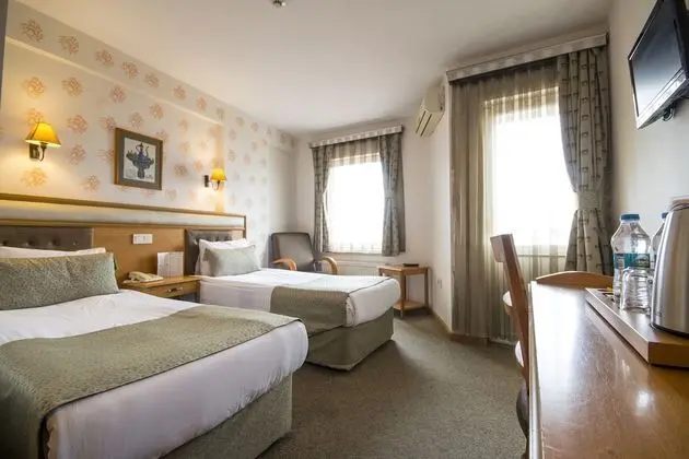 Çanak Hotel
