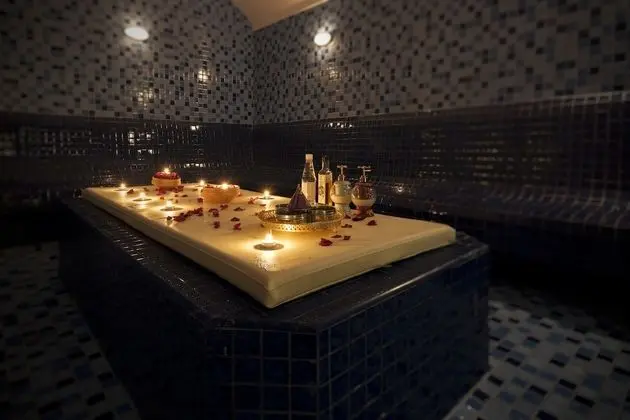 Canal Central Hotel - Spa