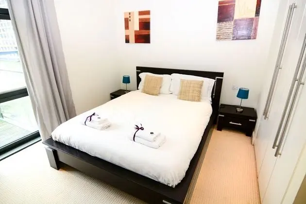 Canary Wharf - Corporate River View Apartments - Oda