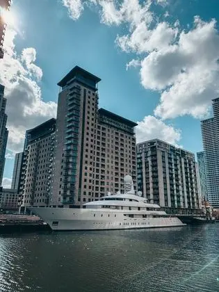 Canary Wharf Waterfront Apartments - Dış Mekan