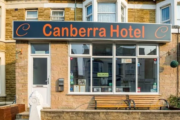 Canberra Hotel - Dış Mekan